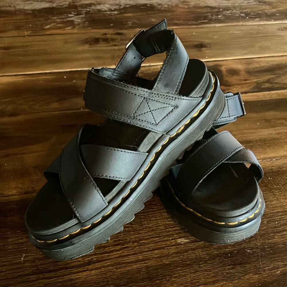 Doc Martens Voss II Sandals